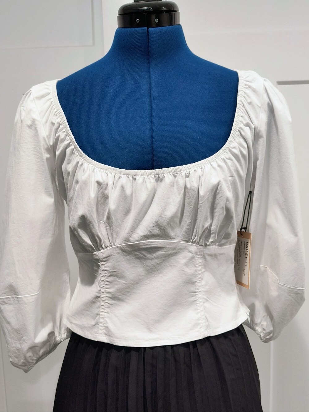 NWT Bailey 44 Remy White Peasant-Style Scoop Neck Shirting Top
